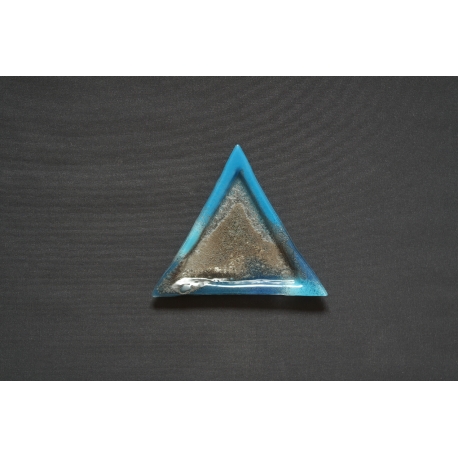 Trójkątny, płaski, szklany talerz Smugi Niebieskie 23x23x23 cm